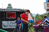 076